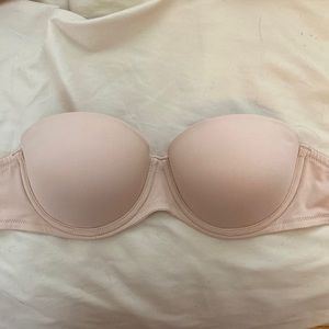 Victoria’s Secret PINK strapless bra